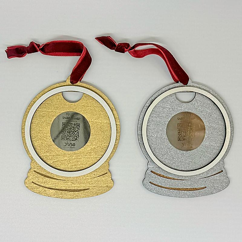 Snow Globe Ornament with Magnetic Photo Tile – Gift Set