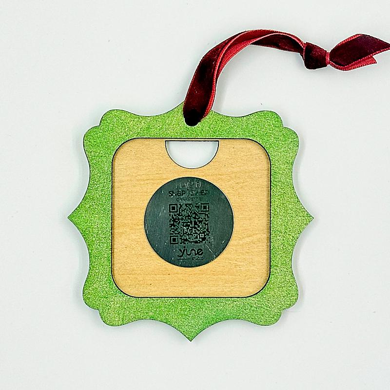 Personalized Ornate Medallion Ornament with Magnetic Photo Tile – Gift Set