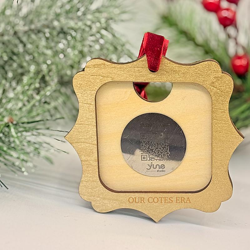 Personalized Ornate Medallion Ornament with Magnetic Photo Tile – Gift Set